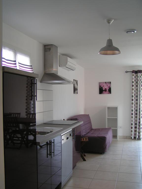 Aux Couleurs D'Ardeche Apartment Vallon-Pont-d'Arc Room photo